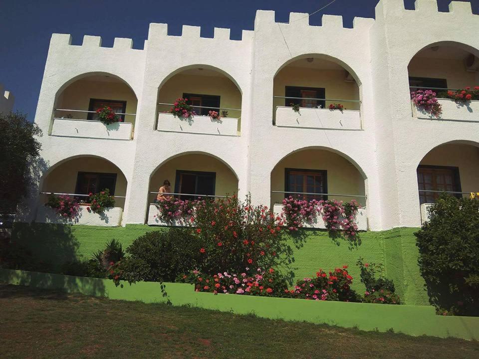 Вила Врахос Бич Апартментс - Врахос