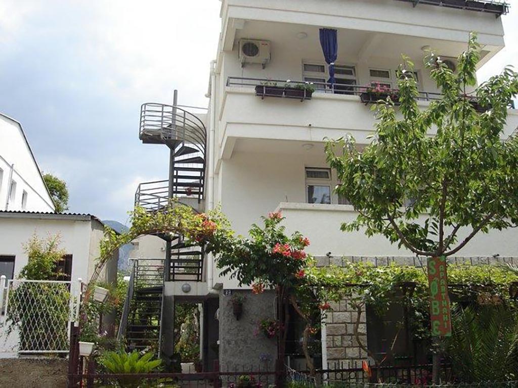 Вила Беба - Сутоморе