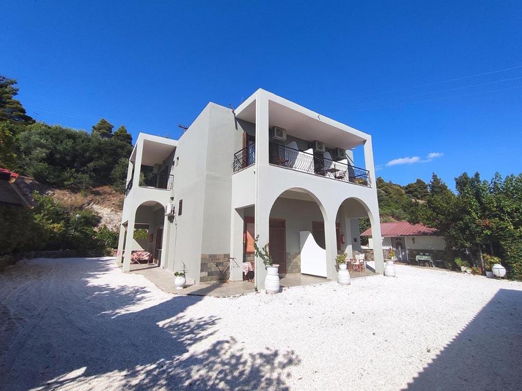 Вила  Gyalos Beach – Неос Мармарас