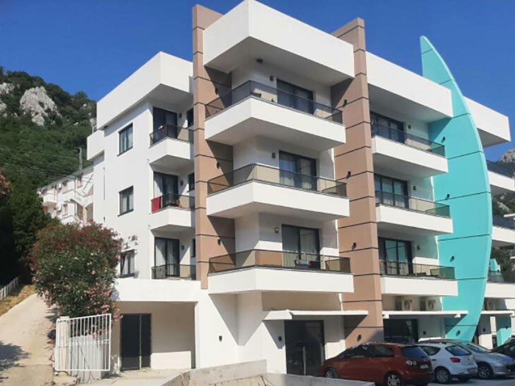 Студиа Лара Лукс – Чањ